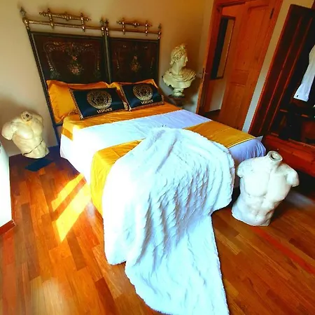 1878s By Aat- Luxury Historic House Piazza Di Spagna * רומא