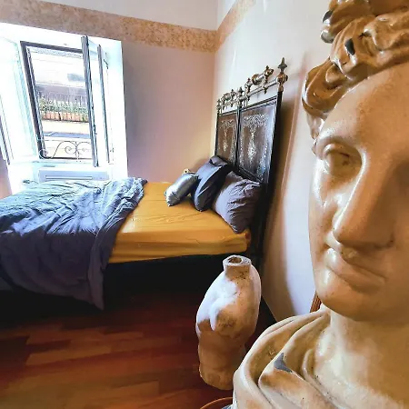 דירה 1878s By Aat- Luxury Historic House Piazza Di Spagna רומא