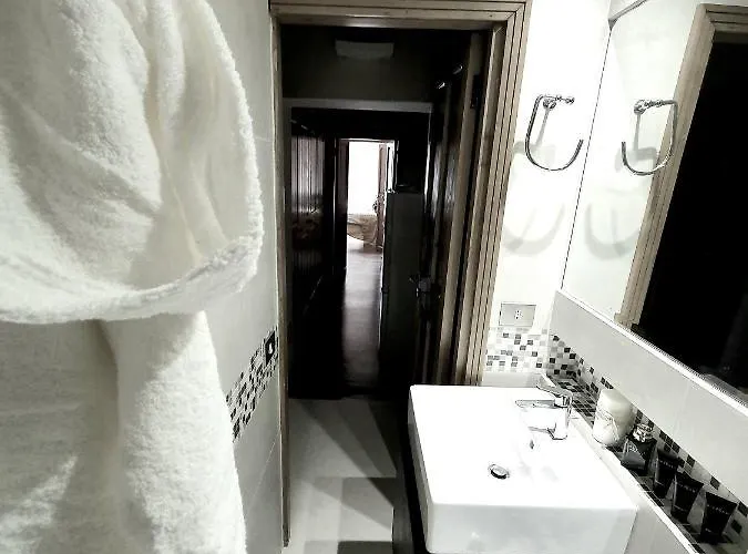 Apartment 1878s By Sc Luxury Historic House Piazza Di Spagna *