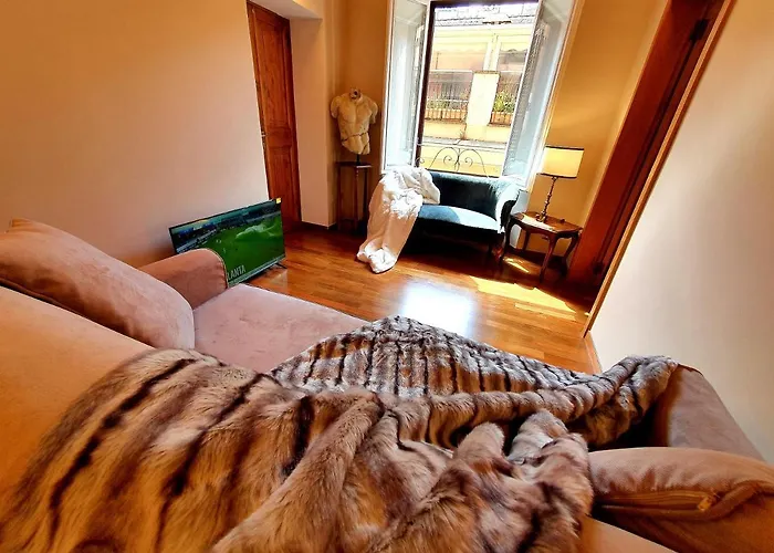 Apartment 1878s By Sc Luxury Historic House Piazza Di Spagna Rome